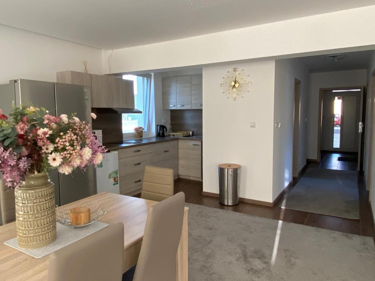 Apartament Kajula Bešeňová Zewnętrze zdjęcie