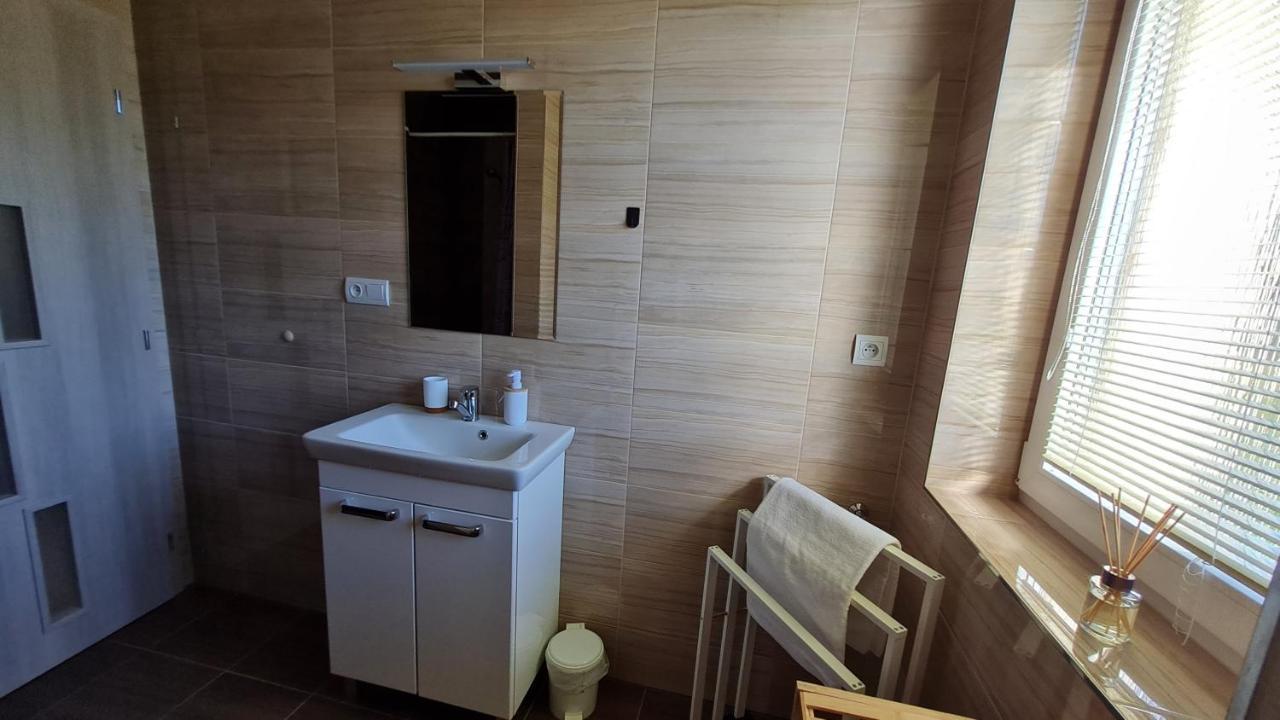 Apartament Kajula Bešeňová Zewnętrze zdjęcie