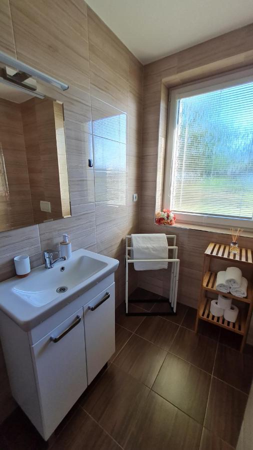 Apartament Kajula Bešeňová Zewnętrze zdjęcie