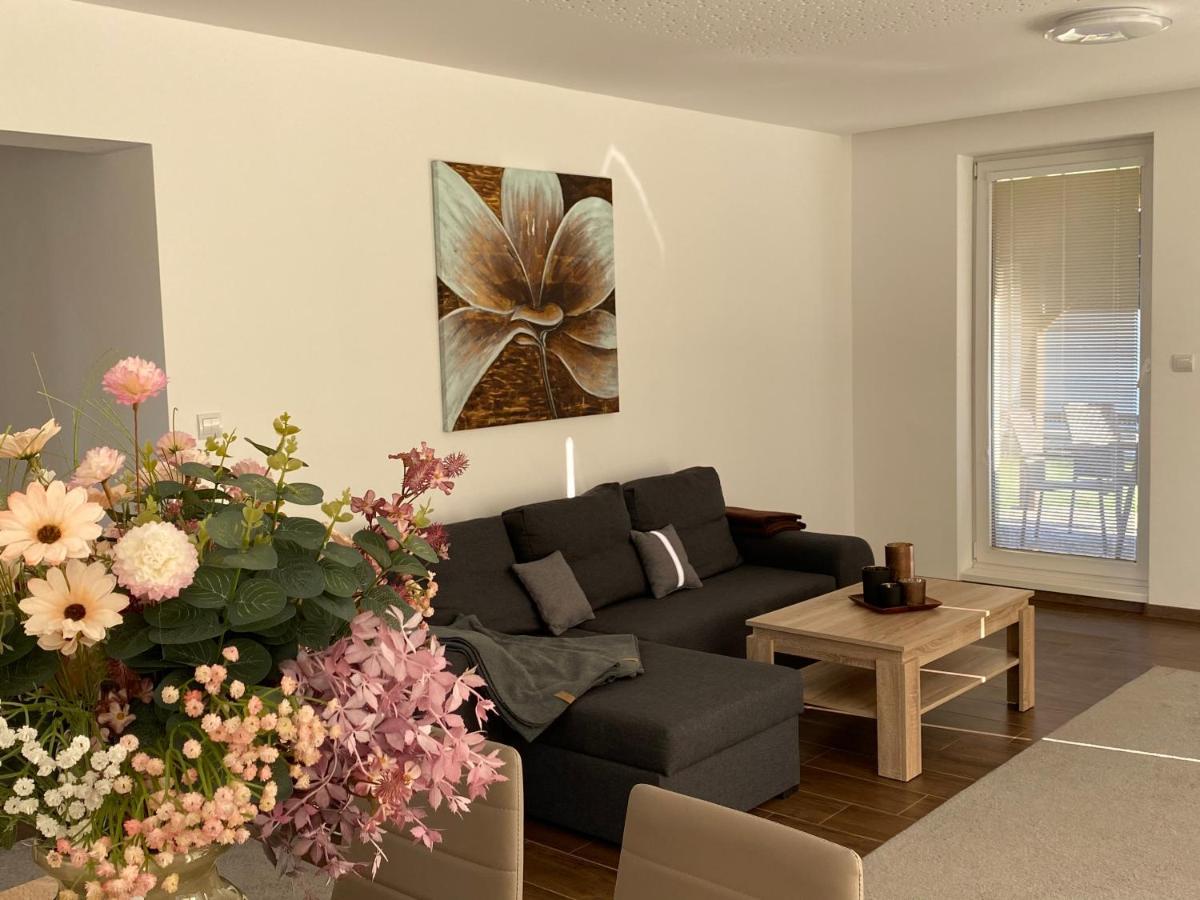 Apartament Kajula Bešeňová Zewnętrze zdjęcie