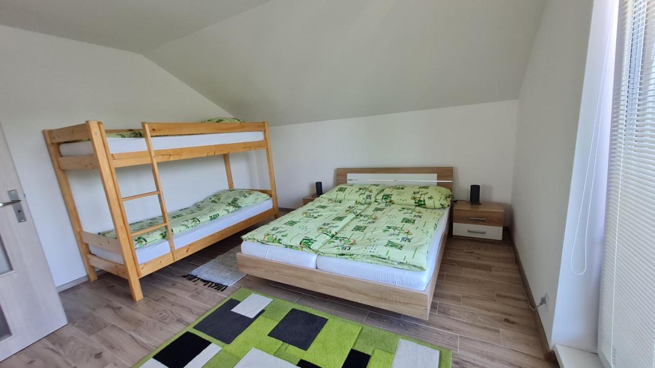 Apartament Kajula Bešeňová Zewnętrze zdjęcie