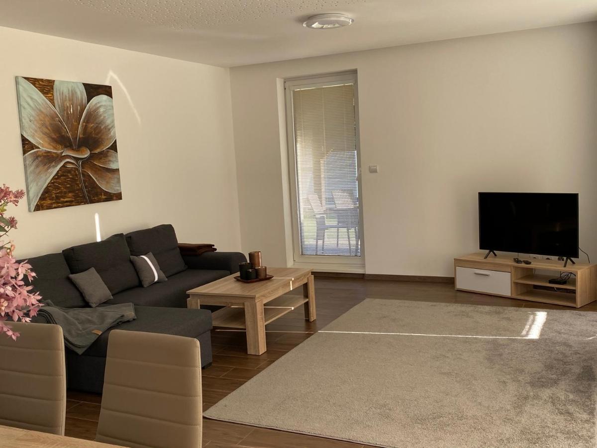 Apartament Kajula Bešeňová Zewnętrze zdjęcie