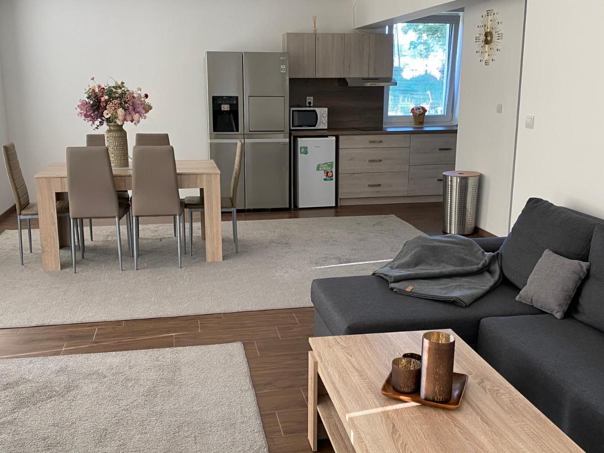 Apartament Kajula Bešeňová Zewnętrze zdjęcie